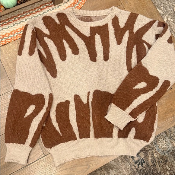 SHEIN Beige and Brown Crewneck Sweater - Picture 2 of 2